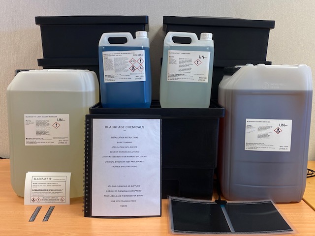 20 litre tanks and chemicals to fill (Dewatering oil 833)
